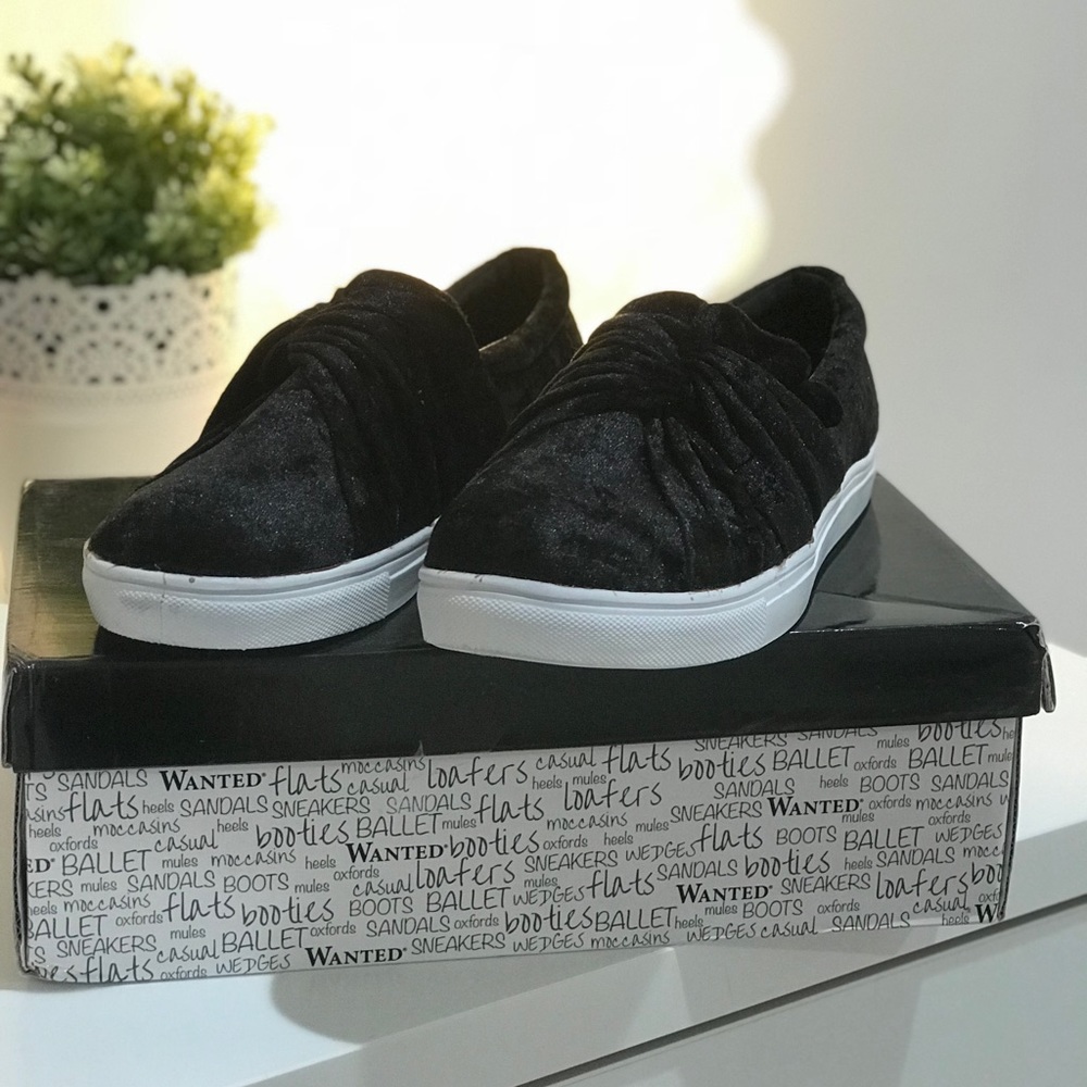 Black velvet shoes